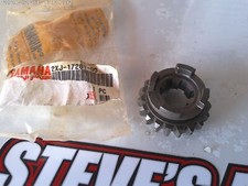 NOS YAMAHA 2XJ-17261-00-00 GEAR, 6TH WHEEL YFS200 BLASTER
