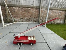 Vintage Large Tonka Fire Engine Metal Toy Truck Aerial Ladder 1970s