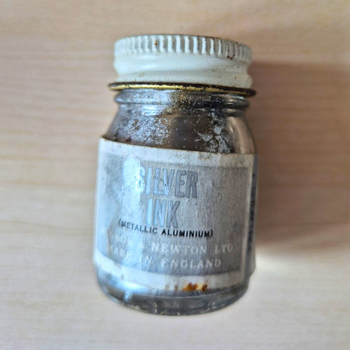 Winsor newton silver - &,