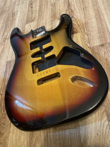 Fender squier strat style - squier,