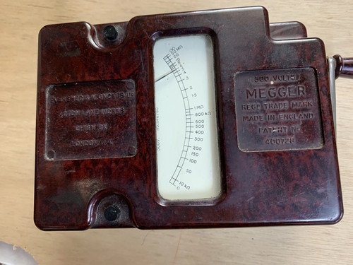 Vintage 500 volts megger - vintage,