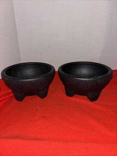 Black thick plastic round - thick,