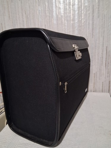 Rolling pilot case business - case,