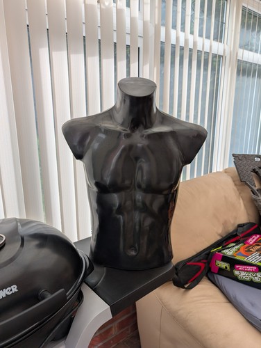 Freestanding male mannequin - freestanding,