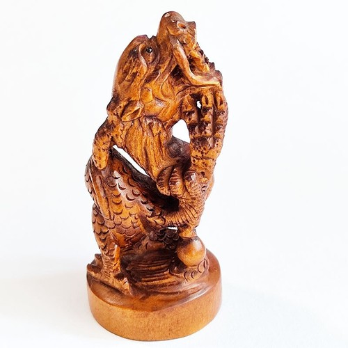 M8729 hand carved boxwood - m8729, 2"