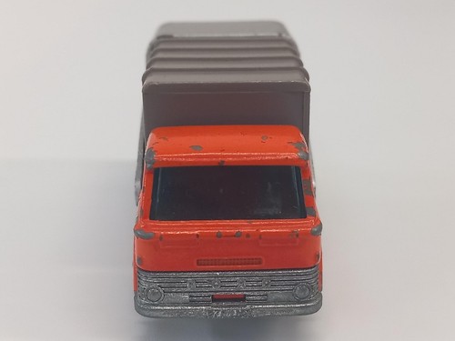 Matchbox series 7 - matchbox, no