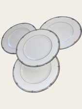 Wedgwood Amherst 4x Dinner