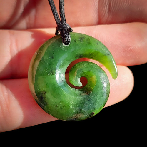 Greenstone pounamu koru - nz,