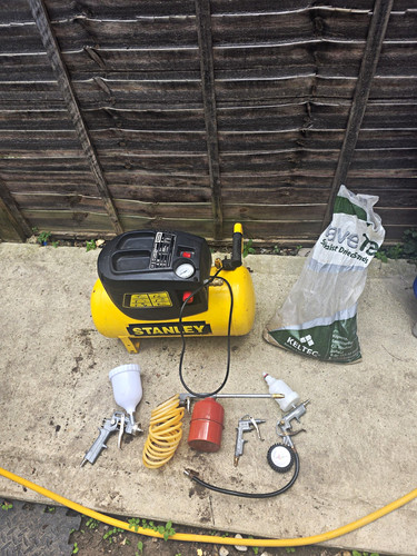 Stanley 200 24l - 200/8/24, 1.5hp