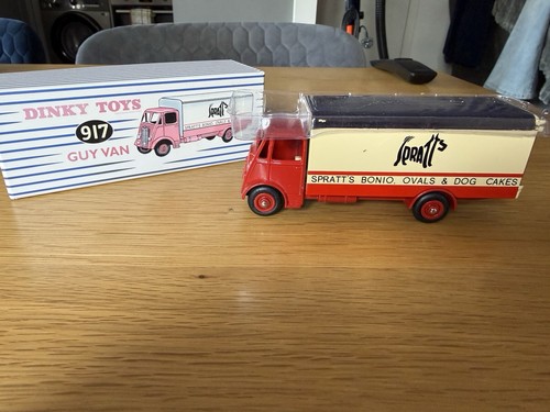 Dinky 917 guy van - 917,