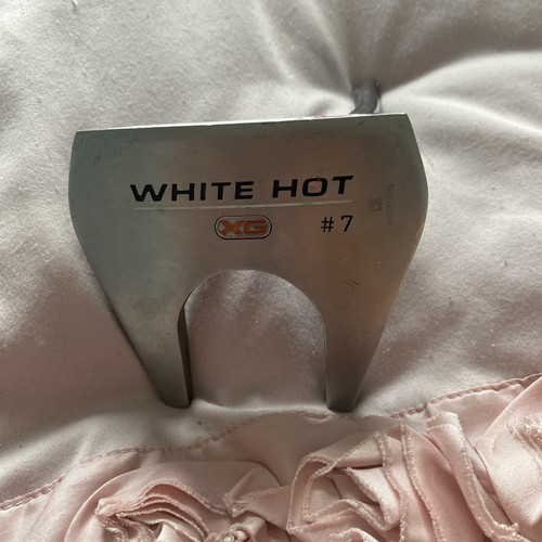 Hot white head - head, golf