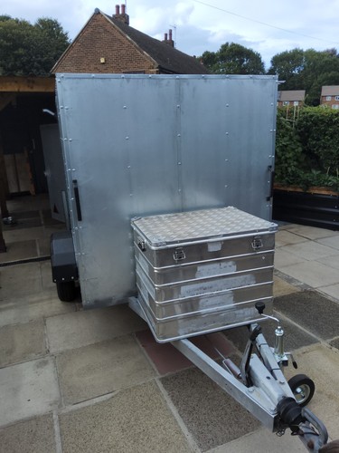 Large braked single wheel box - large,