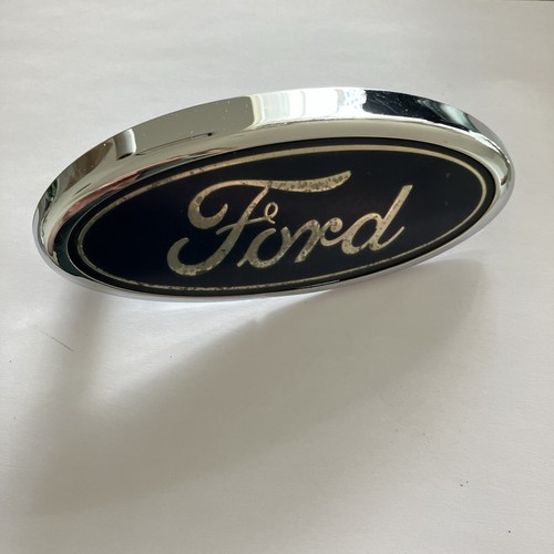 Ford focus badge swivel - swivel, front