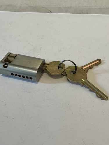 Union lock 2x8 - oval, half
