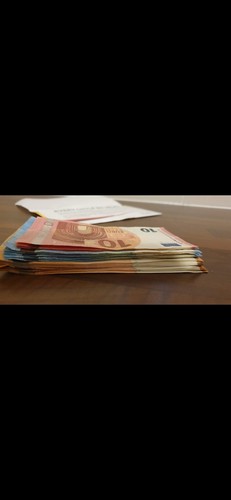 250 euros holiday - ,