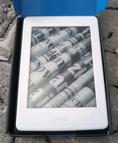 Amazon kindle paperwhite - amazon, 7th