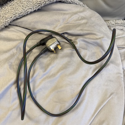 Apple power cord - power, from