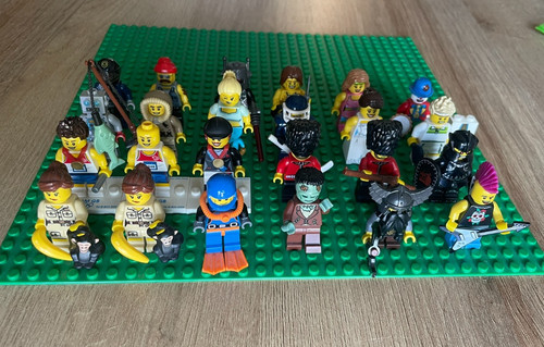 24x lego collectible - lego,