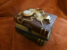 Leonardo Collection Pile Of