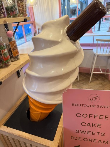 Large 6ft ice - cream, cone