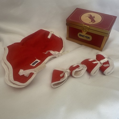 Breyer red wooden - wooden, trunk