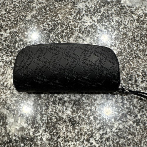 Oakley black embossed - oakley,
