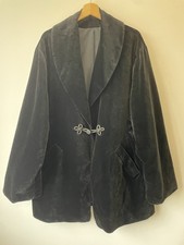 Richards Vintage 1980's Opera