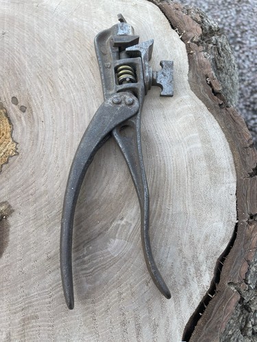 Vintage saw tooth setting tool - saw,