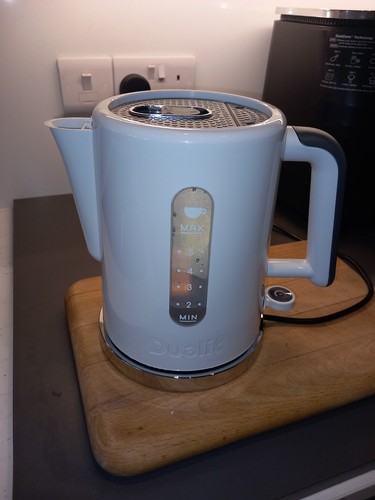 Pre owned dualit kettle - pre,