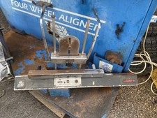 Super Tracker Laser Aligner