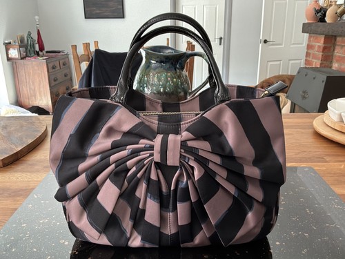 Ltd edition iconic lulu - ltd,