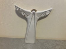 Wade Nativity Gold Detail The