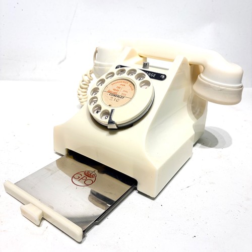 Gpo bakelite telephone 328f - gpo,