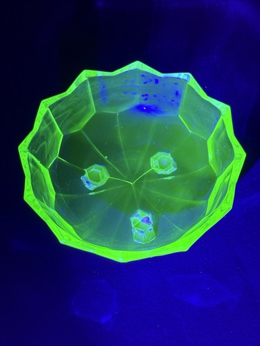 Art deco uranium small - art, glass