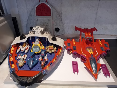 Manta force command ship and - command,