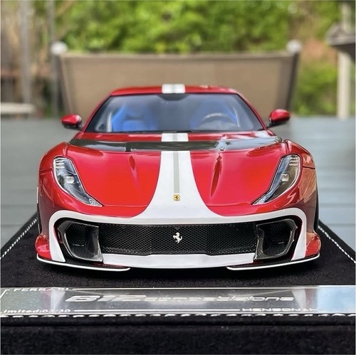 Ferrari 812 - hh,