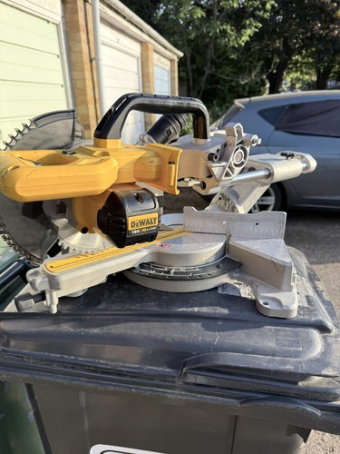 Dewalt dcs365n mitre - dewalt,