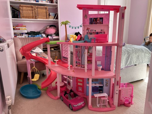 Barbie dream house three - dream,
