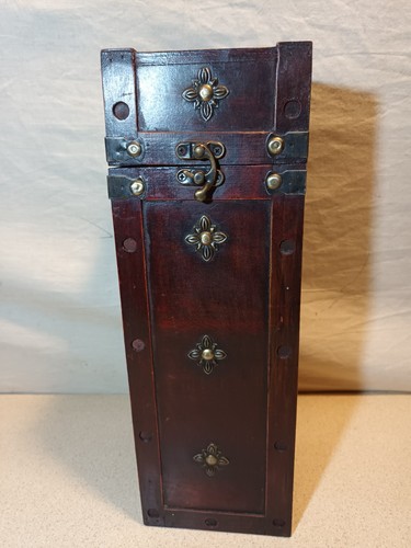 Vintage dark wood single wine - vintage,