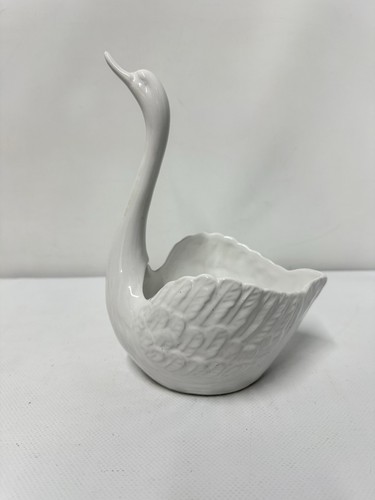 Vintage white ceramic swan - white,