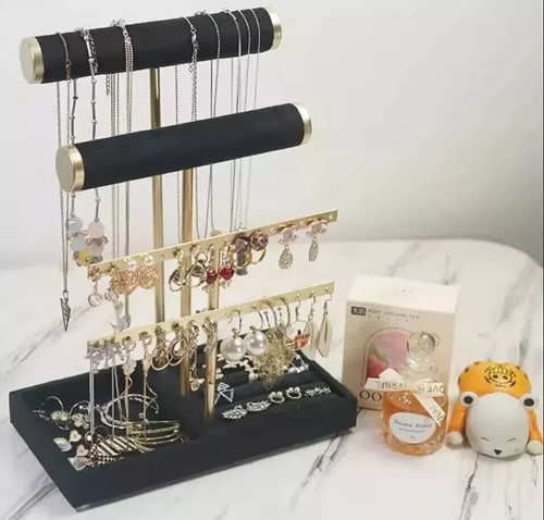 Tier bracelet display - 3,