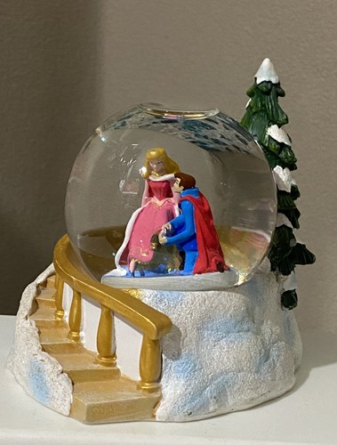 Disney princess snow - 🩷,