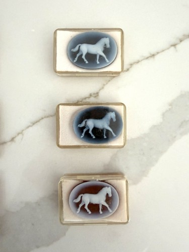 Horse cameos signed - horse,