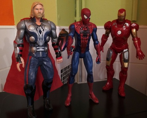 Superhero figures with - 3,