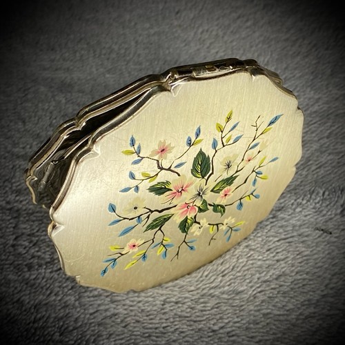 Stratton powder compact - powder,