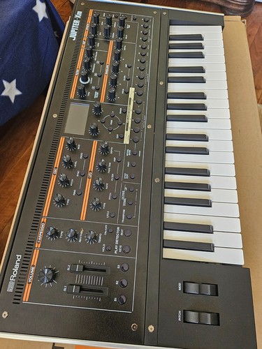 Roland jupiter synthesizer - roland,