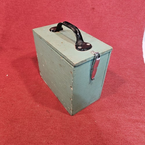 Vintage latched wooden - latched, wood