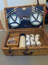 vintage Optima brand picnic