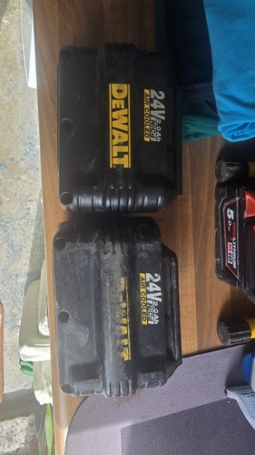 Dewalt de0240 battery - 2, 24v