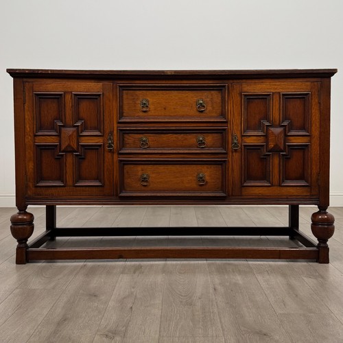 Antique 20th century jacobean - century,